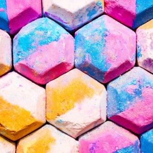 Meet your Posher, Ava